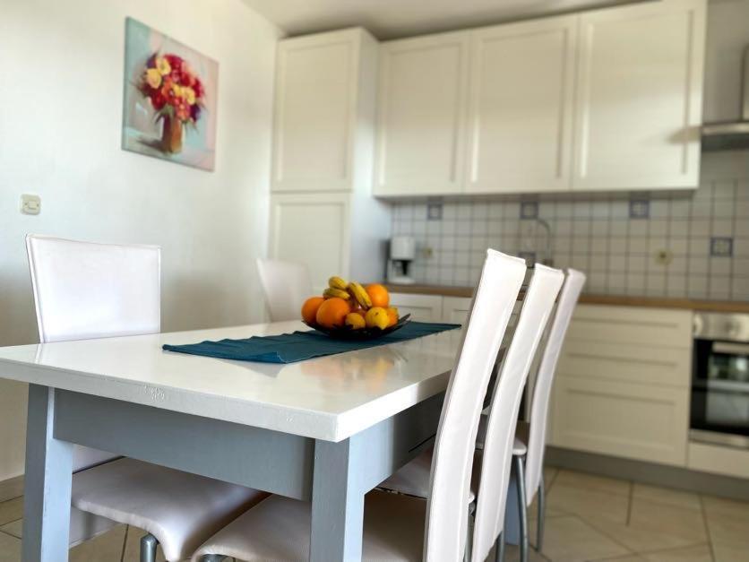 Villa Mihaela - Apartment Ika Цезарица Екстериор снимка