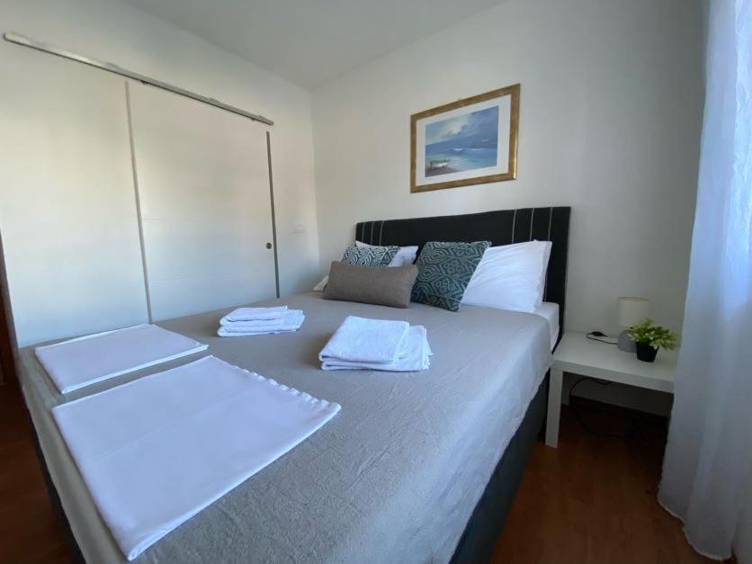 Villa Mihaela - Apartment Ika Цезарица Екстериор снимка